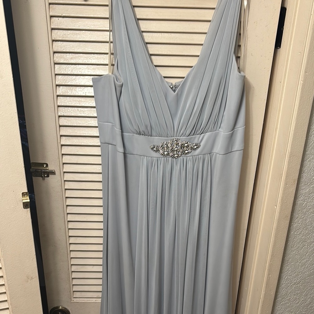 Elegant Light Gray Evening Gown